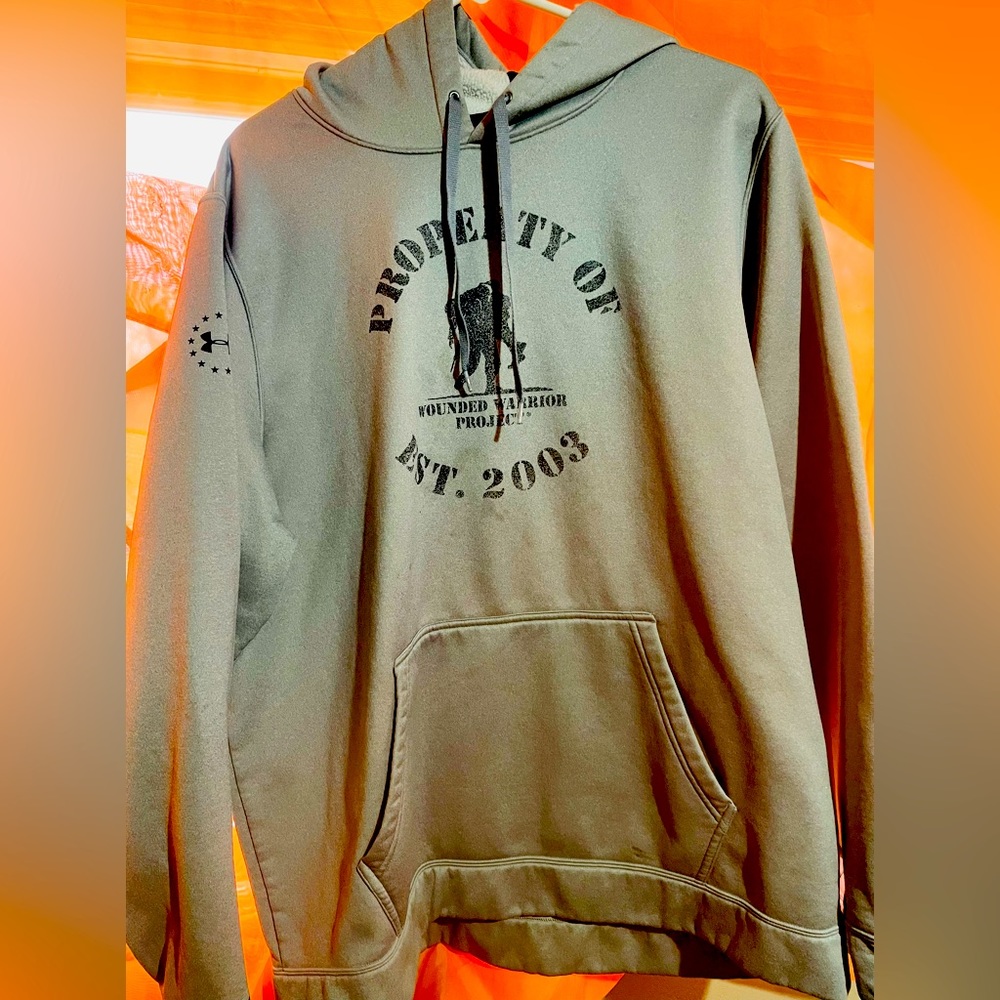 Mens XXL Gray Under Armour hoodie